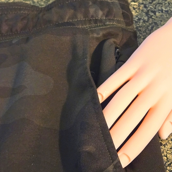 American Eagle Outfitters Women's S Green Camouflage Joggers 4 Pkt Drawstring - Picture 11 of 16